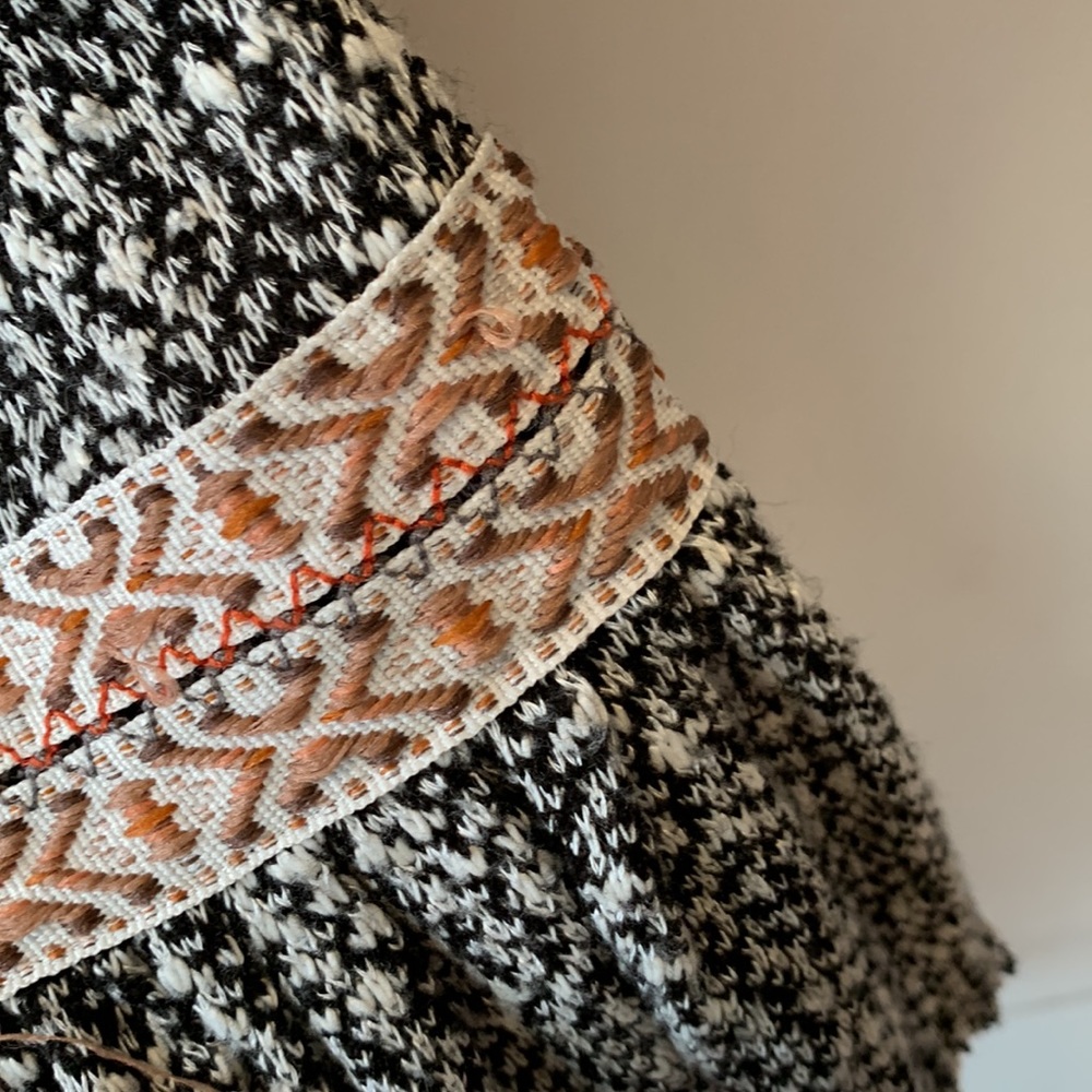 Boho Embroidered Top - Picture 6 of 7